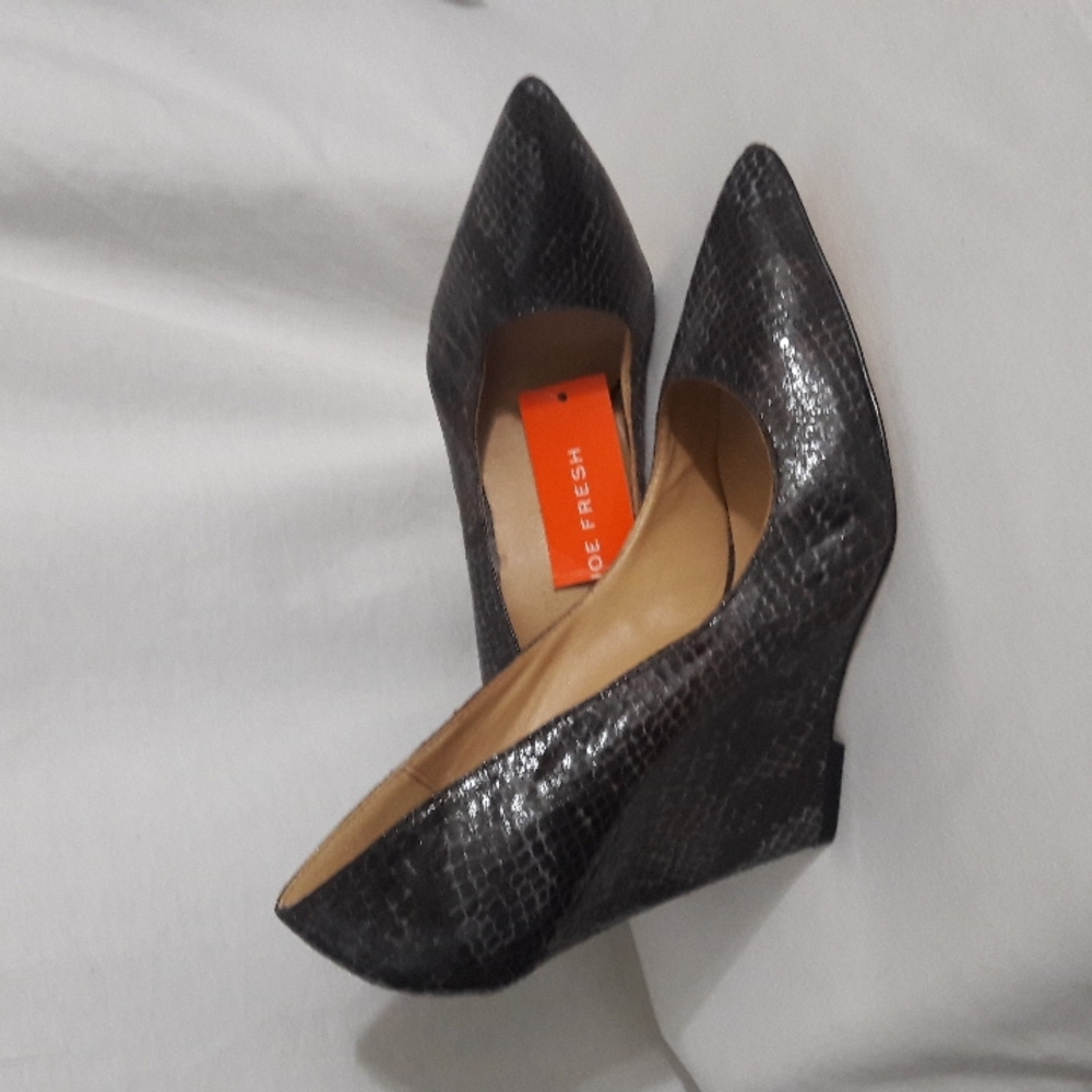 JOE FRESH Shoes Size 7 Black Gray Faux Snake & Leather Wedge Heel New
